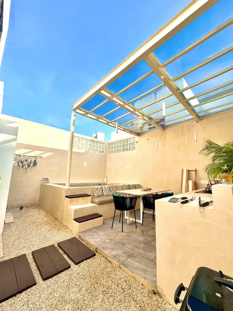 Private pool + residential home in Mérida. - Image 1
