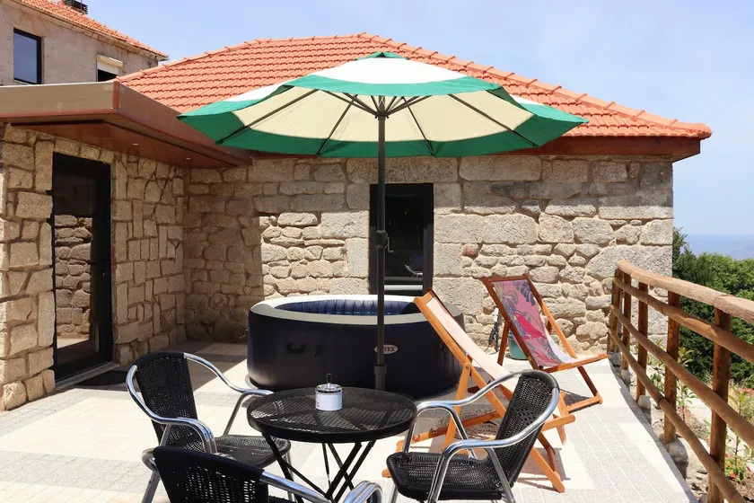 Open Space with Jacuzzi 5 minutes from downtown Lamego - Image 1