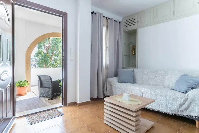 Kapsalos House - Image 1
