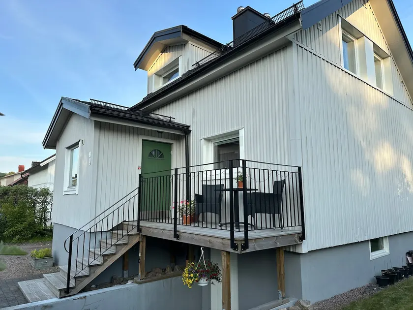 Cozy house with sunny garden, close to Gothenburg - Image 1