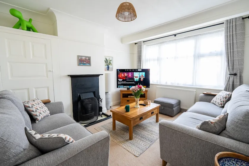 Peaceful Broadstairs Flat near Beach & Town with Parking - Image 1