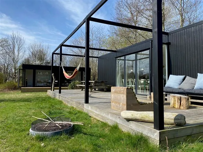 Cozy modern cottage - Image 1