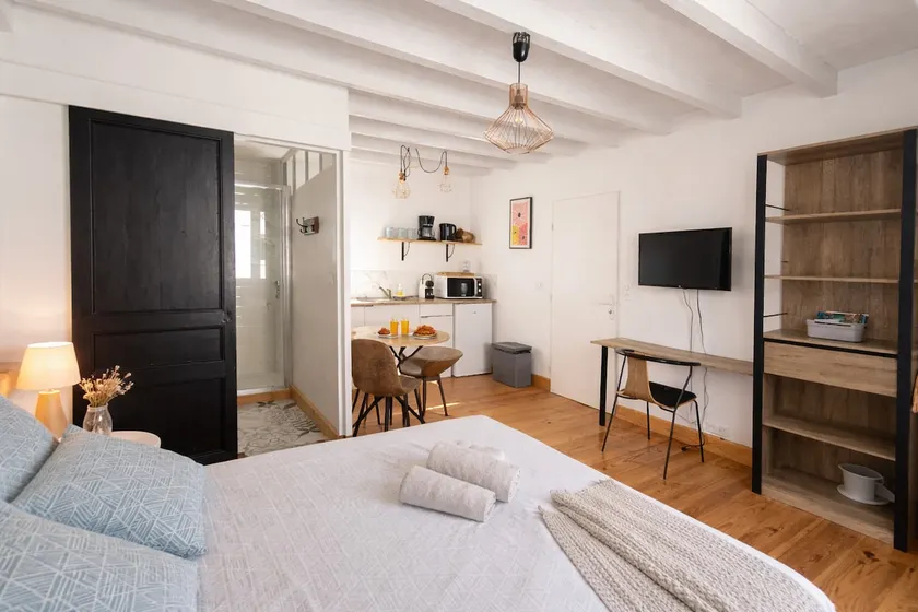 Nice bright studio – Chez Madeleine - Image 1