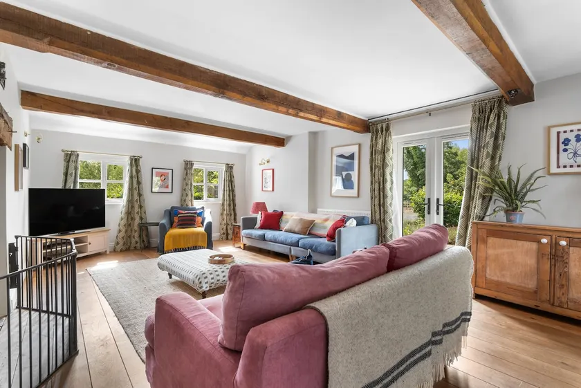 Family house near the Cotswolds - Image 1