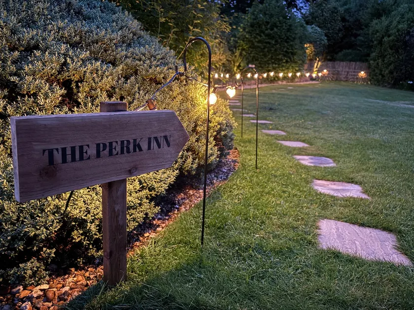 The Perk Inn, Cosy & Secluded Garden Lodge - Image 1
