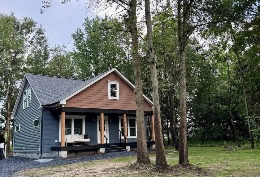 New 3‑BR Ranch by DE Turf & Beaches - Image 1