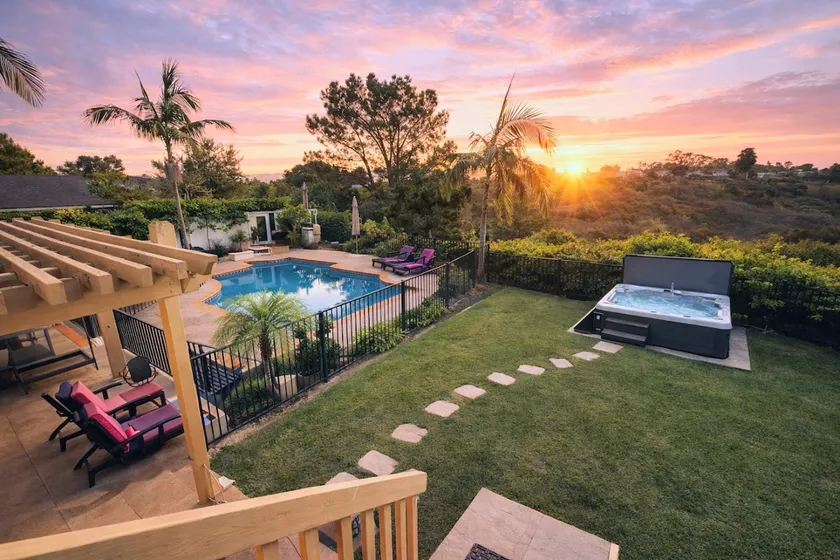 La Jolla Shores • Roof Deck, Pool, Spa, 11 Beds - Image 1