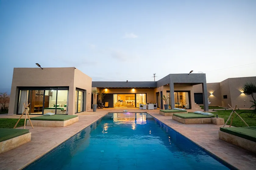 Villa Royale | Breakfast, Privacy & Daily Cleaning - Image 1