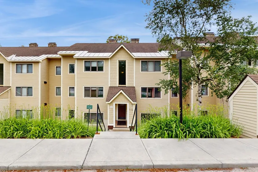 2BR condo, fireplace, ski locker, w/d, wifi - Image 1