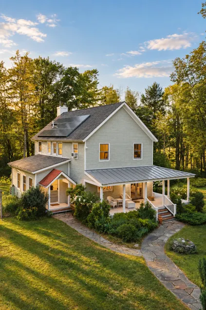 Secluded Charming Farmhouse Lake Views Firepit - Image 1