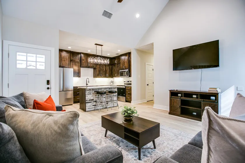 2 BR/2 BA • Inn @ The Harte - Image 1