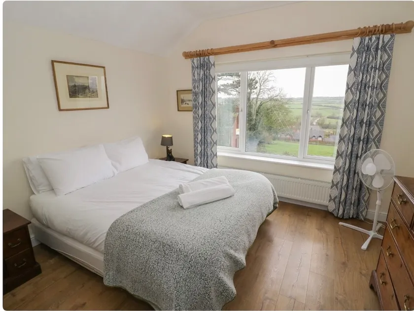 Serene Spaces - Napton on the Hill - Image 1