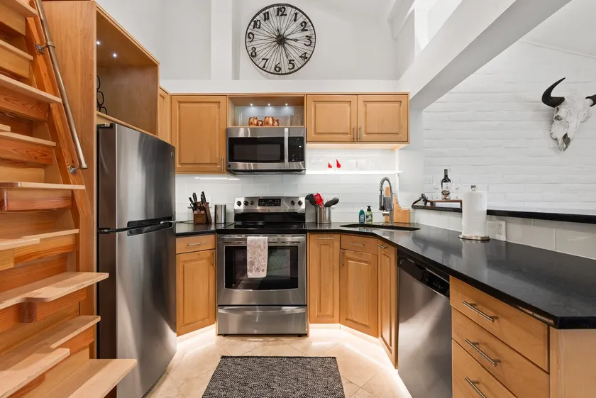 Wildwood Modern Loft: Steps to Skiing & Downtown - Image 1