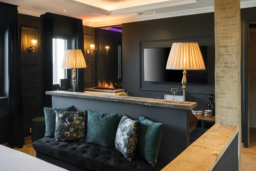 The Deluxe Suite • Royal Comfort - Image 1
