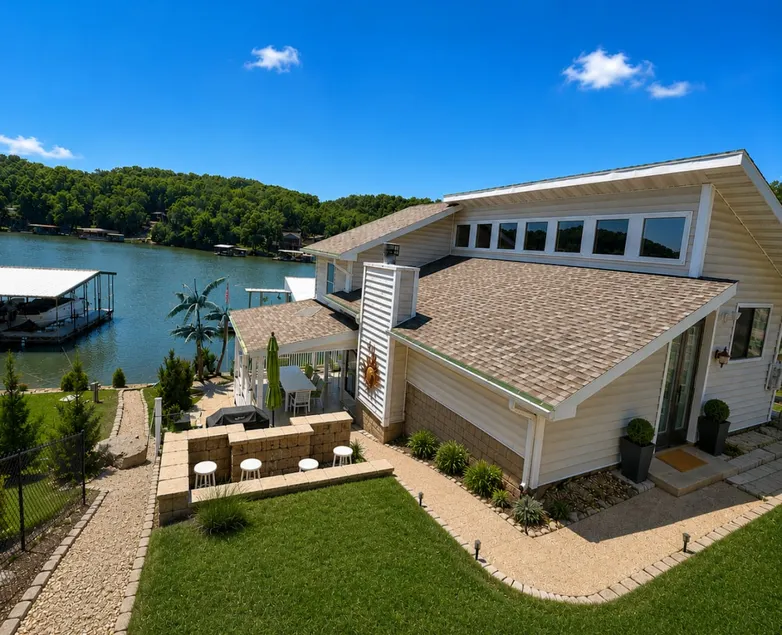 Lakefront 5BD/3BA/Dock/Firepit/Pet Friendly-17PP - Image 1