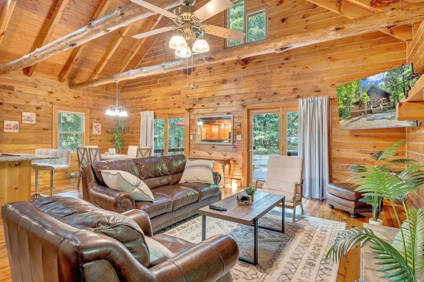 Eagles Rest— Grand, Luxurious & Peaceful Retreat! - Image 1