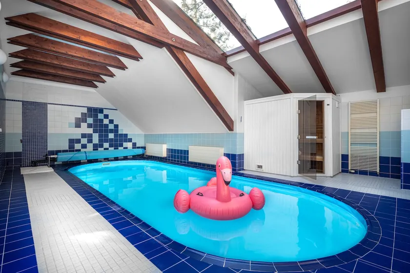 *Oh*yeah*Prague* pool jacuzzi & sauna - Image 1