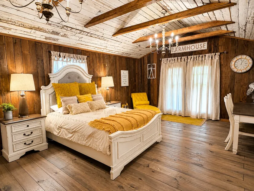 Cozy Bismarck Inn - Image 1