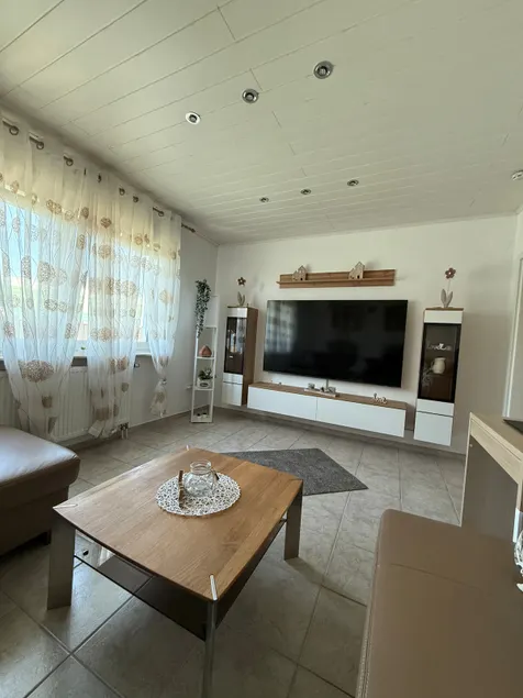 2x Room Kitchen Bathroom Worms - Karl-Marx-Siedlung ground floor - Image 1