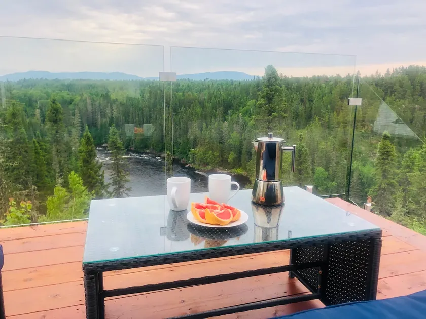 360-degree view of Monts Valin and Rivière Valin Saguenay - Image 1