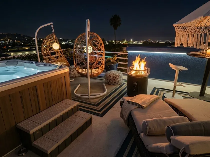 2,000 SF Penthouse | Jacuzzi + Ocean Views + A/C - Image 1