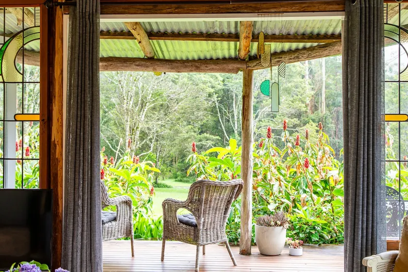 Heritage Cabin | Clawfoot bath in the rainforest - Image 1