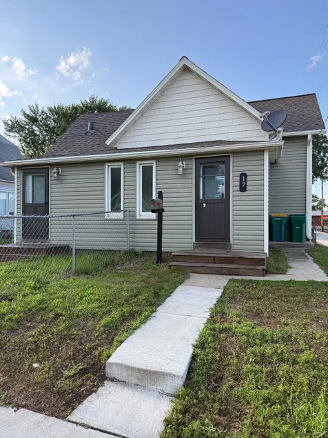 “2BR 2BA– Walk to downtown, Silver Lake - Image 1