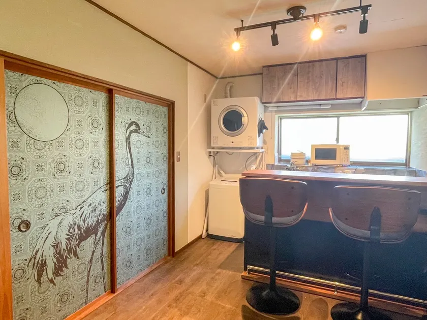 1-minute walk to the beach / 5 minutes from the station / Max 3-4 people / 3 rooms with different designs / Usami Seas... - Image 1