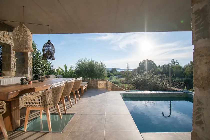 VistaWave Sea View Villa - Image 1