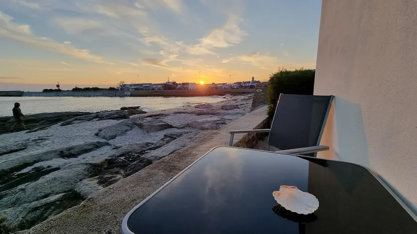 Ty Julia, Oceanfront House. - Image 1