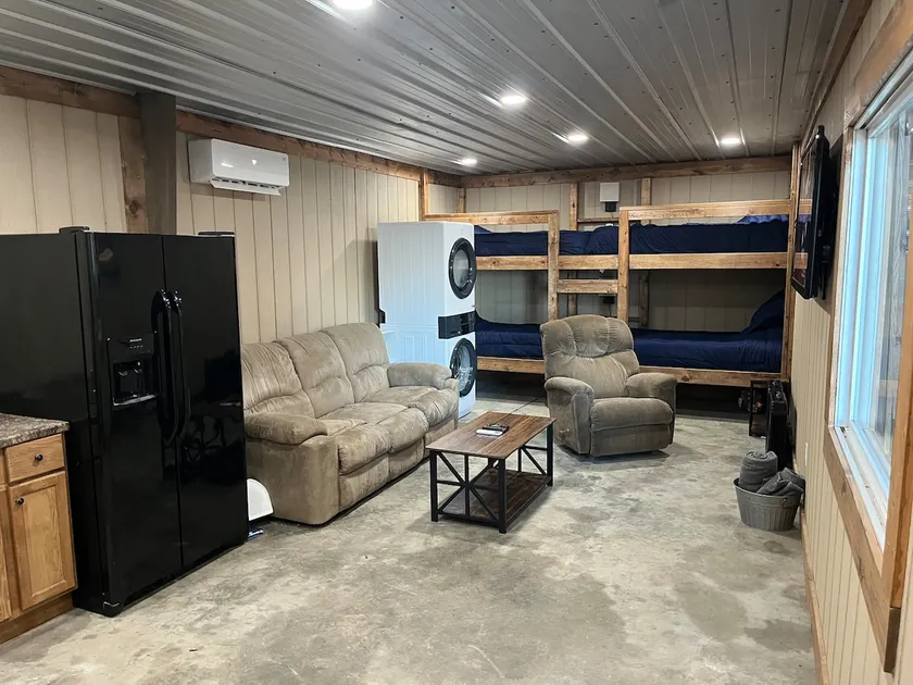 Guide Shack - Image 1