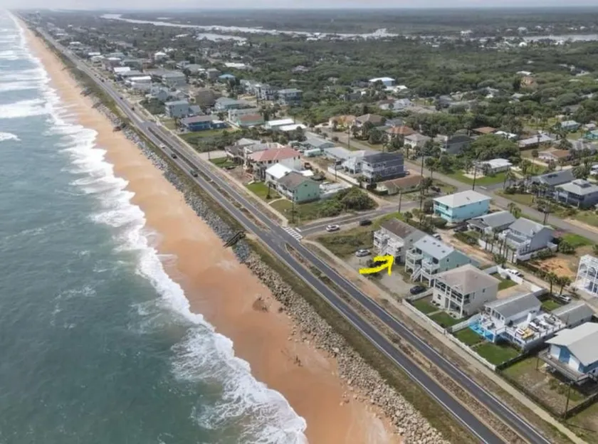 New! Cozy Oceanfront Studio. Direct beach access. - Image 1