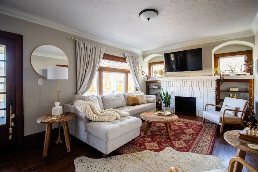 Curated & Convenient Upstairs Lakewood Apartment - Image 1