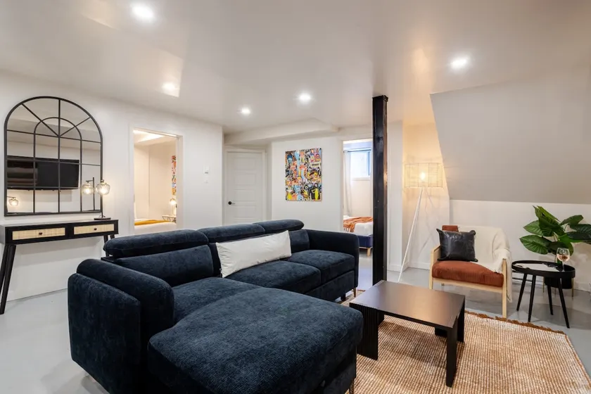 Plateau Powerhouse: 5BR + 2BA Apt - Image 1