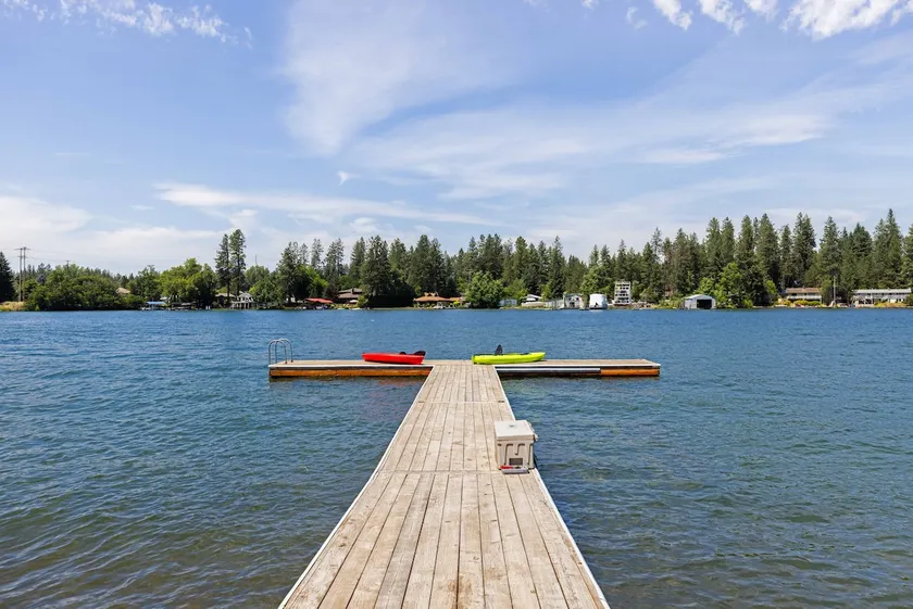 Waterfront Family Escape! Private Dock - Image 1