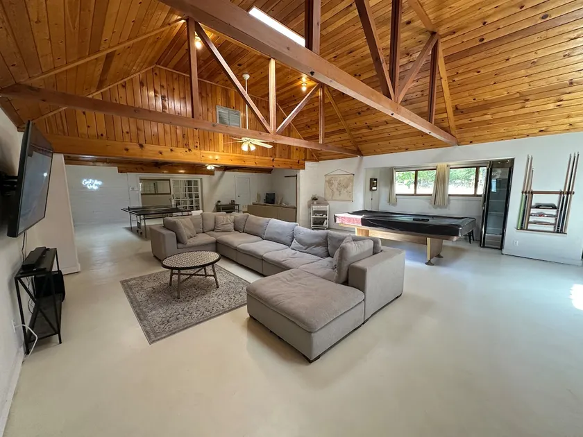 Epic Yosemite Getaway • Sleeps 12 • Hot Tub - Image 1