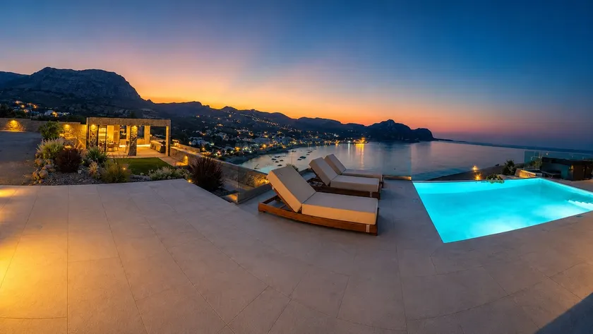 Blue Infinity Boutique Villa - Image 1