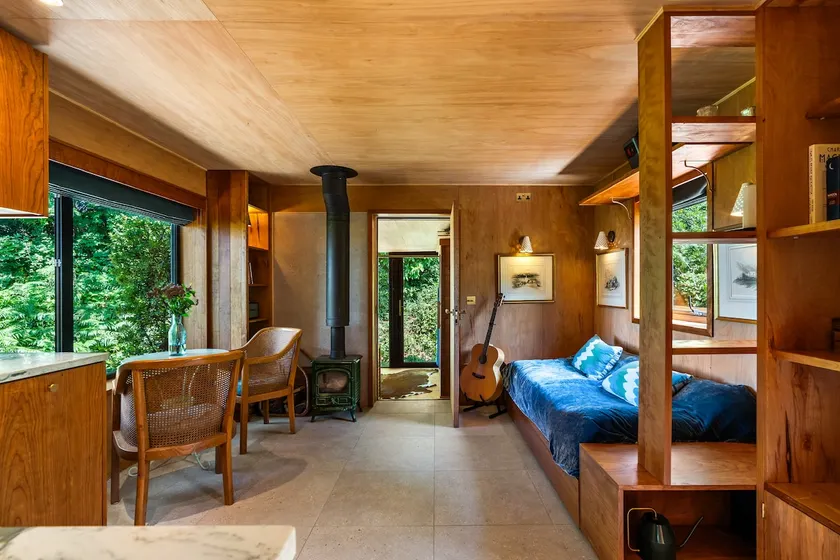 Forest Cabin & IR Sauna near Goodwood & Cowdray - Image 1