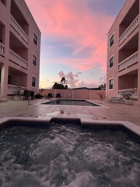 Bright Barbados Getaway — Pool, Jacuzzi & Beach! - Image 1