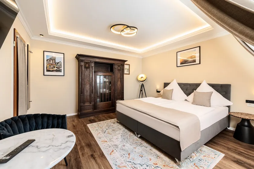 Grauburgunder Suite | Stylish Retreat I Altstadt - Image 1
