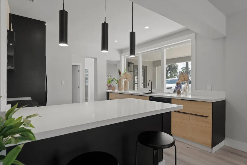 Close to Anna Maria Beaches + IMG + Downtown - Image 1