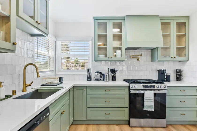 Cozy Disney/LA Oasis + Pet-Friendly Yard & Garage - Image 1