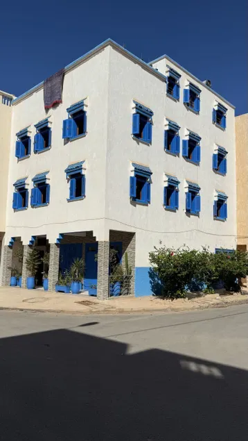 Apartment rentals - Image 1