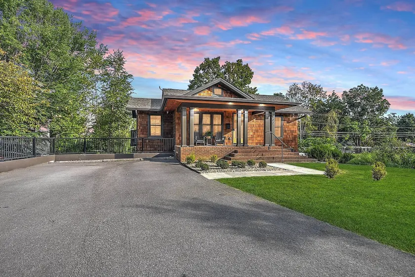 Modern 4BD | 4.5BA Home Near ETSU & Downtown JC - Image 1