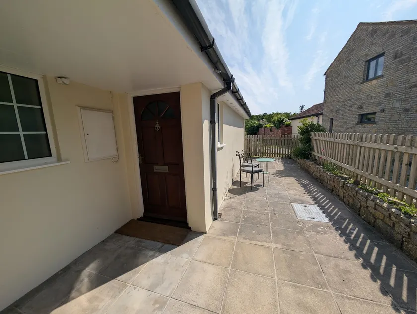 Rural Modern Annexe - Sleeps 4 - Image 1