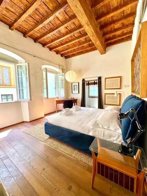 Strozzi Luxury Apartment - Image 1