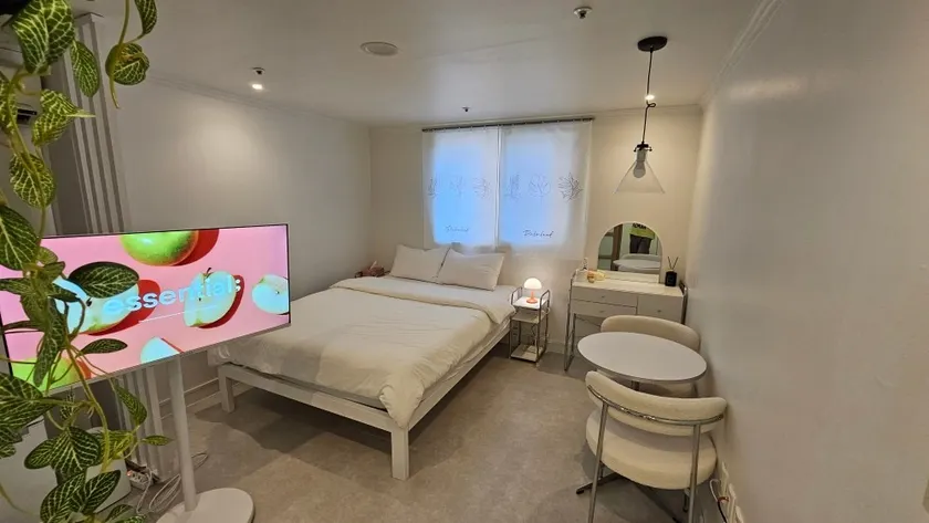 House 2A - Image 1