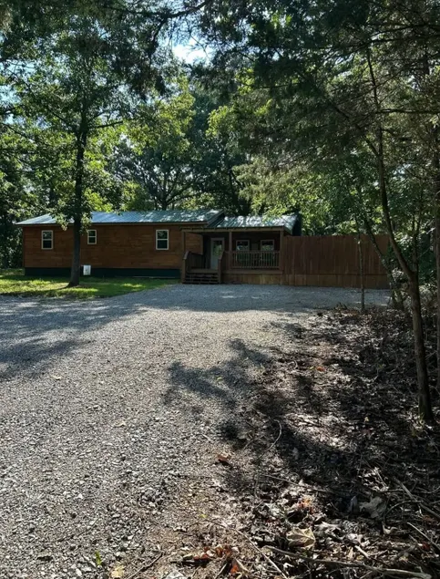 The Lodge Near Strawberry River - Image 1