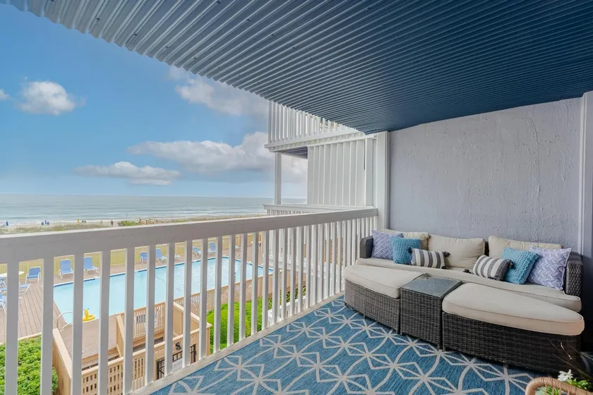 Oceanfront balcony views | pool & beach access - Image 1