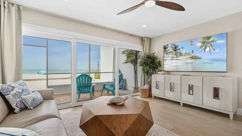 Beachfront Paradise! Ground level with Heated pool - Image 1